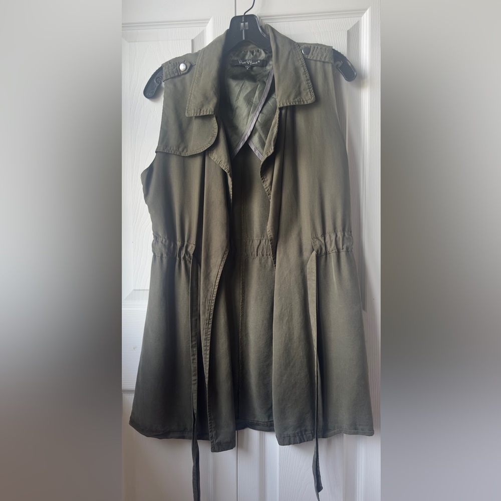 Velvet Heart Sleeveless Olive Trench Coat